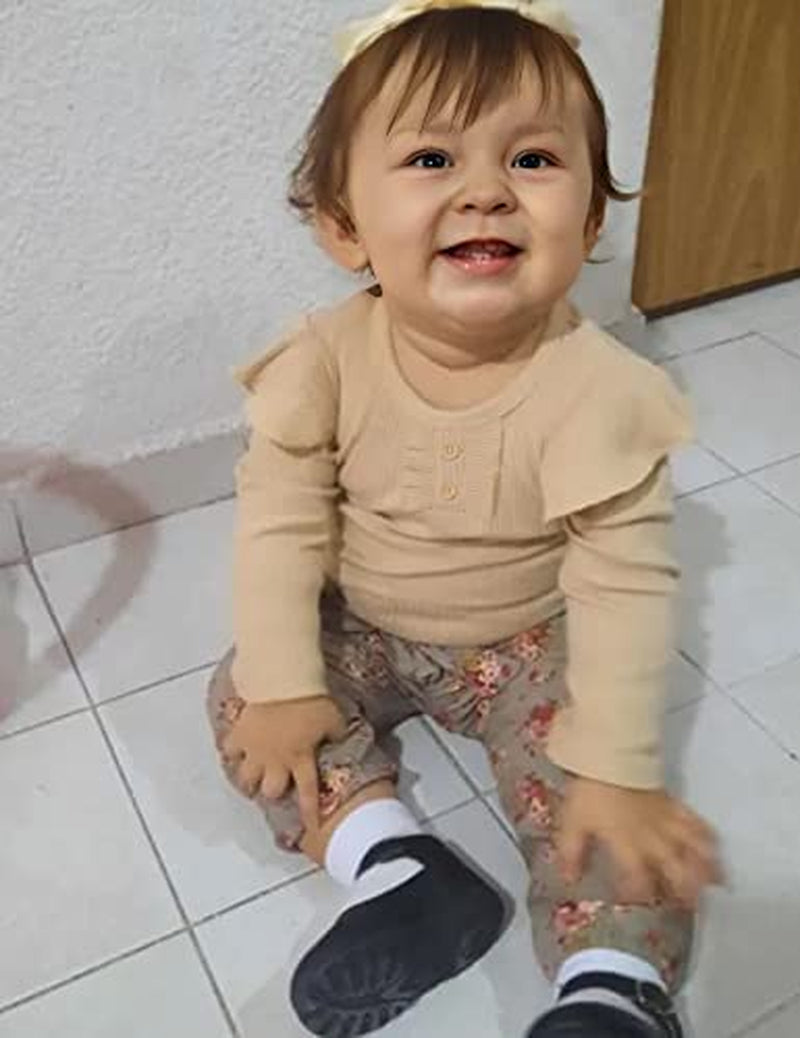 Adorable 3-Piece Newborn Baby Girl Outfit: Ruffle Bodysuit, Floral Pants & Matching Headband - Soft Cotton Newborn Set.