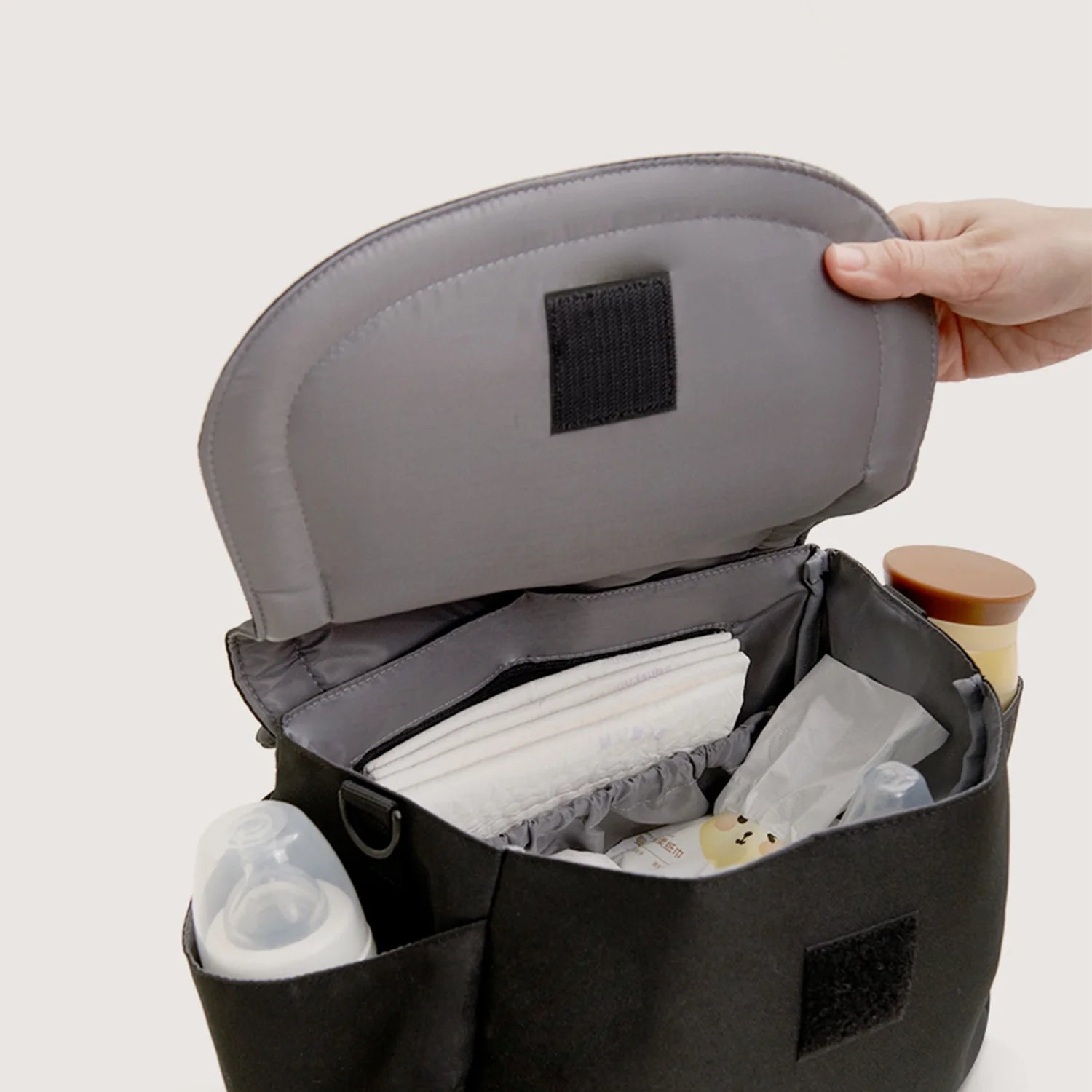 Sunveno Large Capacity Cat Stroller Organizer & Diaper Bag - Universal Travel Bag in Stylish Black