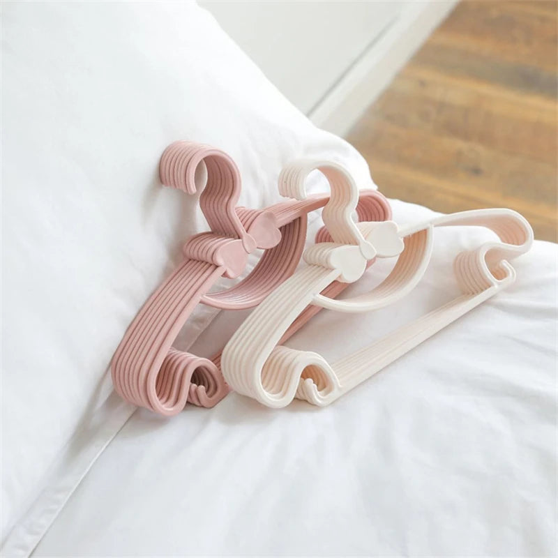 Kids Clothes Hangers _ Space-Saving, Non-Slip &Durable
