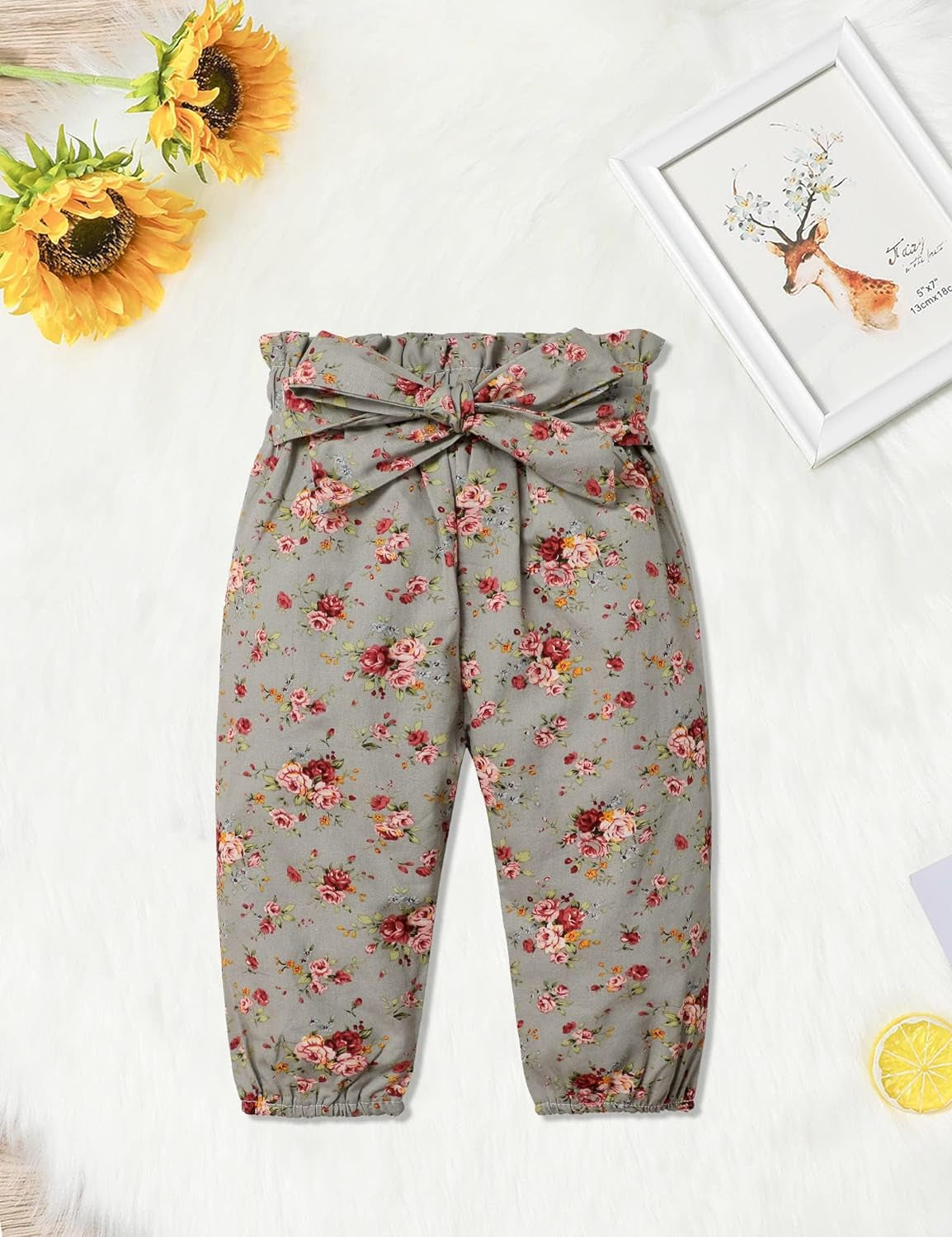 Adorable 3-Piece Newborn Baby Girl Outfit: Ruffle Bodysuit, Floral Pants & Matching Headband - Soft Cotton Newborn Set.