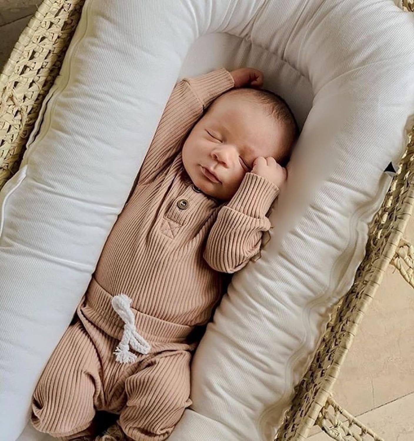 Adorable Ribbed Knitted Cotton Long Sleeve Romper & Pants Set for Newborns - Perfect Fall & Winter Outfit for Baby Boys & Girls